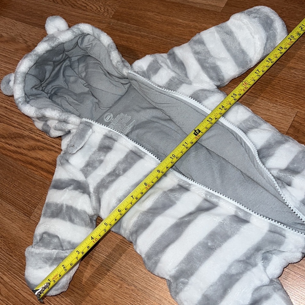 Winter Snowsuit - Picture 2 of 6